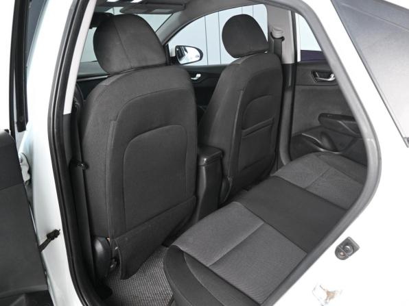 Hyundai Solaris II с пробегом 2018 года, цена 1 355 000 рублей, 194694 км, седан, Автокод Объявления