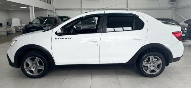 Renault Logan II Рестайлинг с пробегом 2021 года, цена 1 249 000 рублей, 95000 км, седан, Автокод Объявления