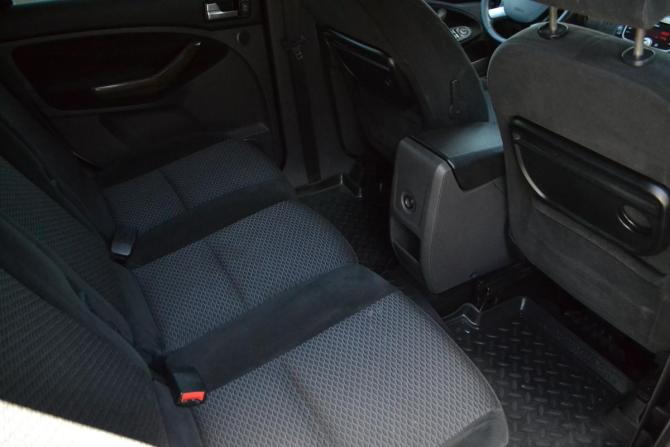 Ford C-MAX I Рестайлинг с пробегом 2008 года, цена 520 000 рублей, 334060 км, минивэн, Автокод Объявления
