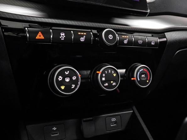 Lada (ВАЗ) Vesta I Рестайлинг (NG) с пробегом 2025 года, цена 1 879 000 рублей, 230 км, седан, Автокод Объявления