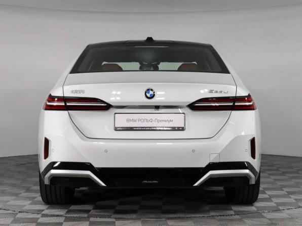 BMW 5 серии VIII (G60/G61/G68) с пробегом 2025 года, цена 6 599 000 рублей, 5800 км, седан, Автокод Объявления