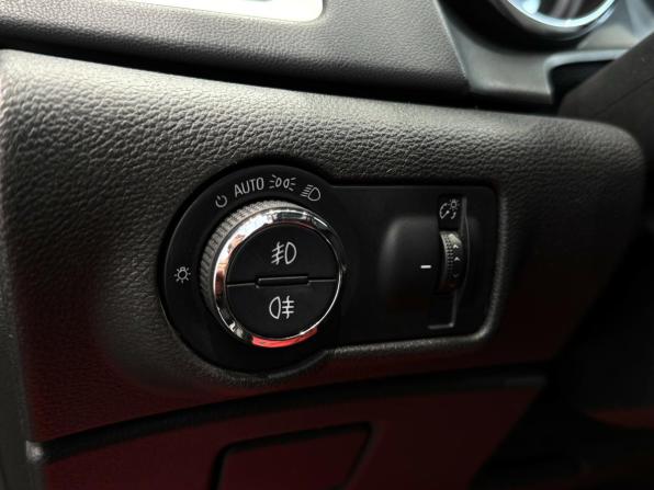 Opel Astra J Рестайлинг с пробегом 2012 года, цена 810 000 рублей, 193965 км, седан, Автокод Объявления