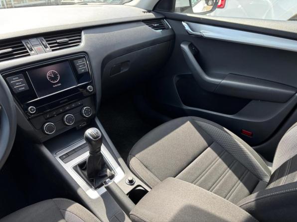 Skoda Octavia III (A7) Рестайлинг с пробегом 2019 года, цена 1 550 000 рублей, 107600 км, лифтбек, Автокод Объявления