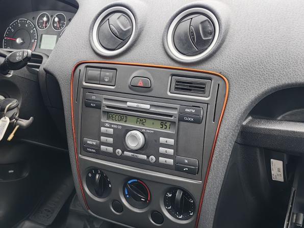 Ford Fusion I Рестайлинг с пробегом 2007 года, цена 359 000 рублей, 181000 км, хэтчбек, Автокод Объявления