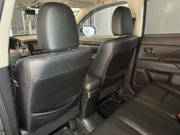 Mitsubishi Outlander III Рестайлинг 2 с пробегом 2016 года, цена 2 199 000 рублей, 64000 км, внедорожник, Автокод Объявления