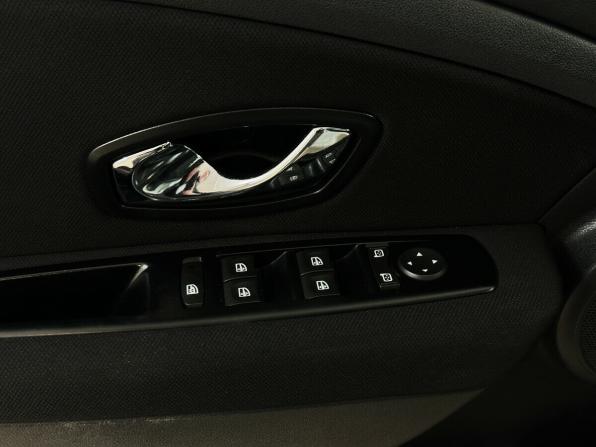 Renault Fluence I с пробегом 2013 года, цена 640 000 рублей, 231912 км, седан, Автокод Объявления