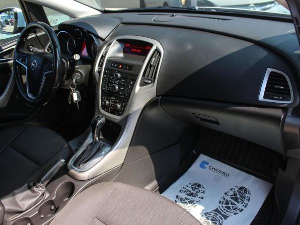 Opel Astra J Рестайлинг с пробегом 2013 года, цена 680 000 рублей, 162427 км, хэтчбек, Автокод Объявления