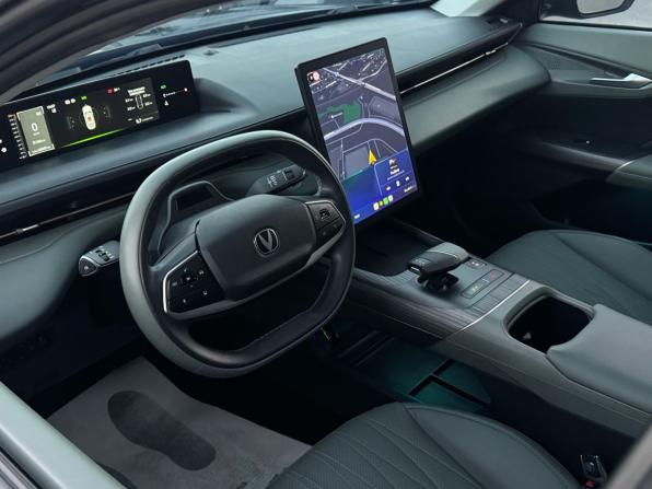 Changan Lamore с пробегом 2023 года, цена 2 150 000 рублей, 21251 км, седан, Автокод Объявления