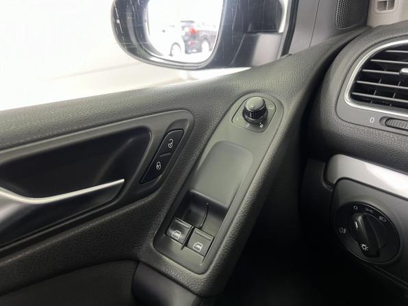 Volkswagen Golf VI с пробегом 2011 года, цена 899 000 рублей, 134360 км, хэтчбек, Автокод Объявления