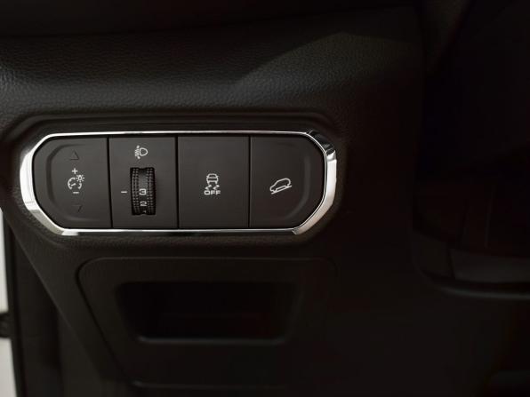 Haval Jolion I с пробегом 2023 года, цена 1 990 995 рублей, 62409 км, внедорожник, Автокод Объявления