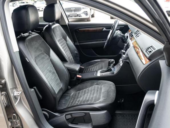 Volkswagen Passat B7 с пробегом 2012 года, цена 1 180 000 рублей, 271812 км, седан, Автокод Объявления