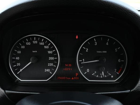 BMW 1 серии I (E81/E82/E87/E88) Рестайлинг с пробегом 2010 года, цена 799 000 рублей, 256800 км, хэтчбек, Автокод Объявления