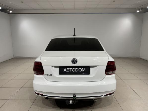Volkswagen Polo V Рестайлинг с пробегом 2018 года, цена 949 000 рублей, 123705 км, седан, Автокод Объявления