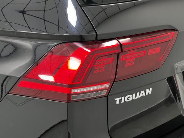 Volkswagen Tiguan II с пробегом 2018 года, цена 2 590 000 рублей, 103695 км, внедорожник, Автокод Объявления