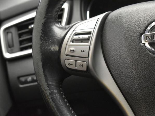 Nissan Qashqai II с пробегом 2018 года, цена 1 420 000 рублей, 220238 км, внедорожник, Автокод Объявления