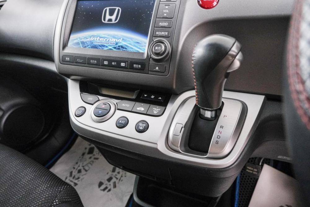 Honda Stream II Рестайлинг Красноярск  - изображение 12