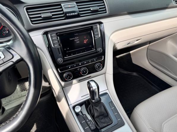 Volkswagen Passat B8 с пробегом 2018 года, цена 1 820 000 рублей, 113209 км, седан, Автокод Объявления