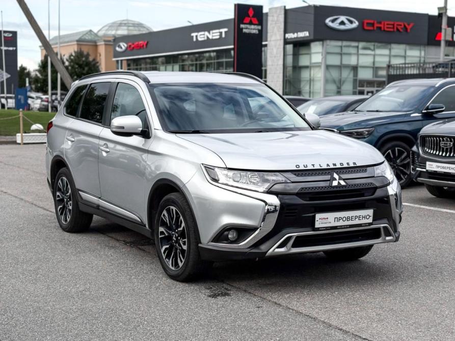 Mitsubishi Outlander III Рестайлинг 3 Санкт-Петербург  - изображение 3