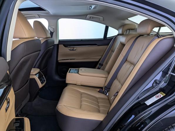 Lexus ES VI Рестайлинг с пробегом 2015 года, цена 3 400 000 рублей, 99407 км, седан, Автокод Объявления