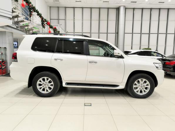 Toyota Land Cruiser 200 Series Рестайлинг 2 с пробегом 2020 года, цена 6 099 000 рублей, 221103 км, внедорожник, Автокод Объявления