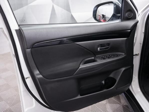Mitsubishi Outlander III Рестайлинг 3 с пробегом 2019 года, цена 2 330 000 рублей, 125000 км, внедорожник, Автокод Объявления