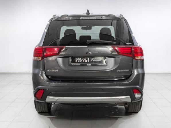 Mitsubishi Outlander III Рестайлинг 2 с пробегом 2018 года, цена 1 965 000 рублей, 136433 км, внедорожник, Автокод Объявления