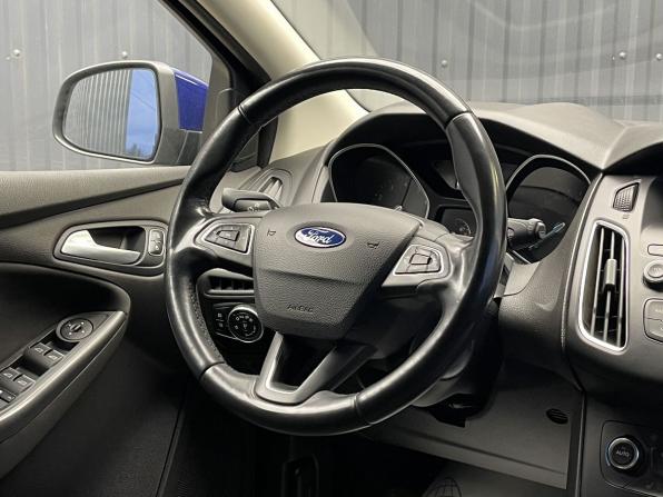 Ford Focus III Рестайлинг с пробегом 2015 года, цена 1 137 000 рублей, 110725 км, хэтчбек, Автокод Объявления