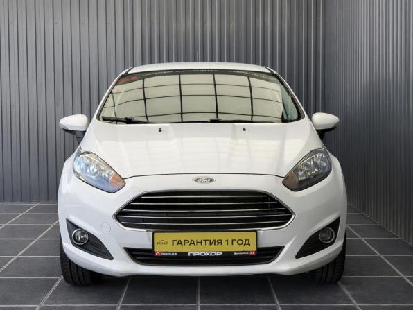 Ford Fiesta Mk6 Рестайлинг с пробегом 2017 года, цена 867 000 рублей, 135400 км, седан, Автокод Объявления