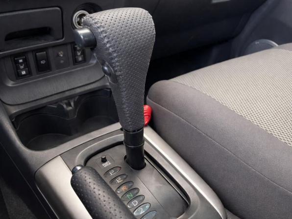 Toyota RAV4 II (XA20) Рестайлинг с пробегом 2005 года, цена 857 000 рублей, 303533 км, внедорожник, Автокод Объявления