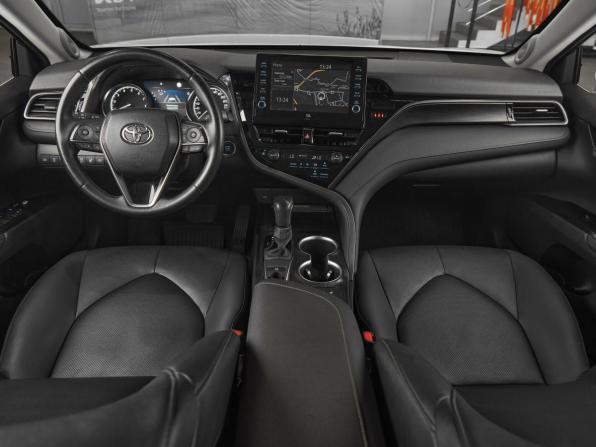 Toyota Camry VIII (XV70) Рестайлинг с пробегом 2021 года, цена 2 899 000 рублей, 101100 км, седан, Автокод Объявления
