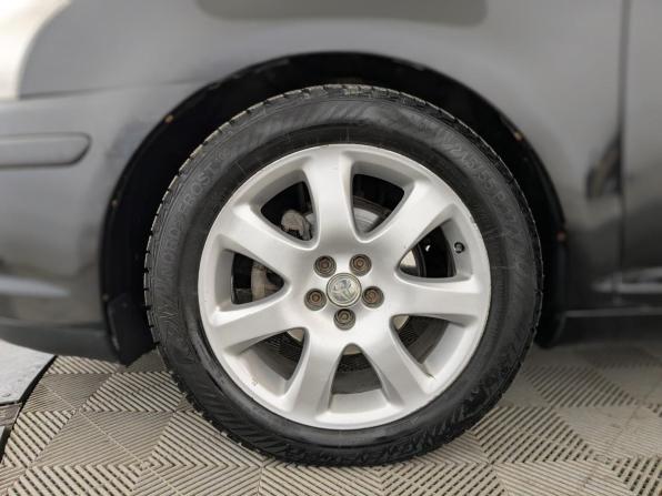 Toyota Avensis II Рестайлинг с пробегом 2006 года, цена 809 900 рублей, 228800 км, седан, Автокод Объявления
