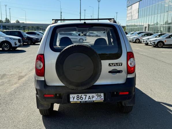 Chevrolet Niva I Рестайлинг с пробегом 2012 года, цена 429 000 рублей, 123000 км, внедорожник, Автокод Объявления
