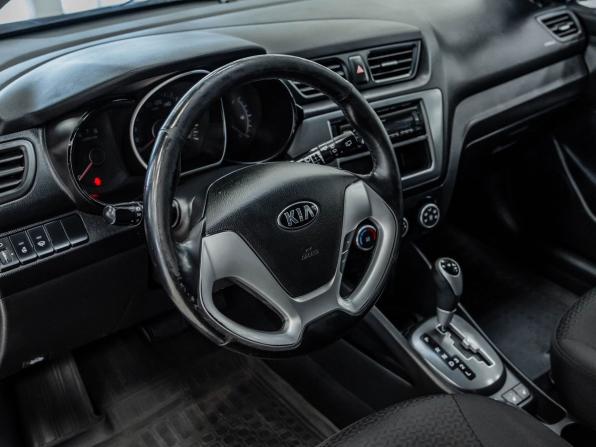 Kia Rio III Рестайлинг с пробегом 2015 года, цена 1 017 000 рублей, 85561 км, хэтчбек, Автокод Объявления