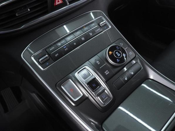 Hyundai Santa Fe IV Рестайлинг с пробегом 2021 года, цена 2 990 000 рублей, 82225 км, внедорожник, Автокод Объявления