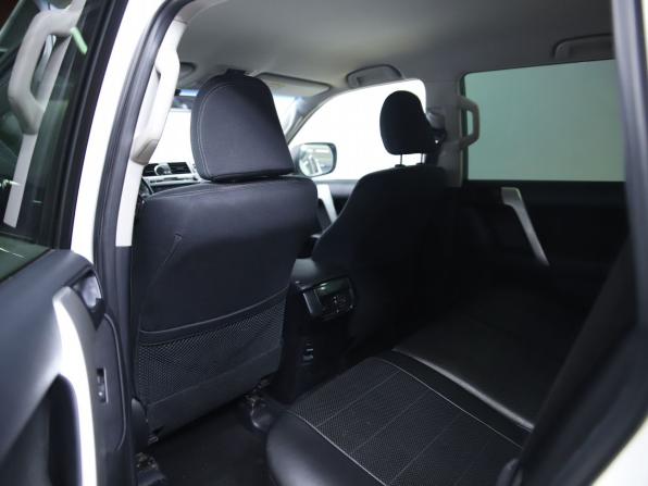 Toyota Land Cruiser Prado 150 Series Рестайлинг 1 с пробегом 2016 года, цена 3 650 000 рублей, 183180 км, внедорожник, Автокод Объявления