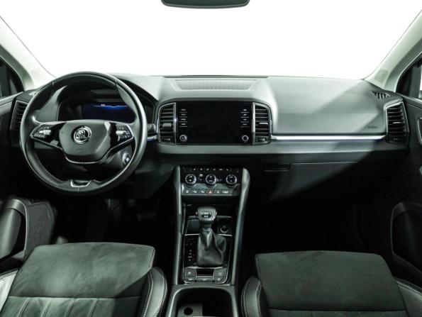 Skoda Karoq I с пробегом 2020 года, цена 2 529 700 рублей, 71608 км, внедорожник, Автокод Объявления