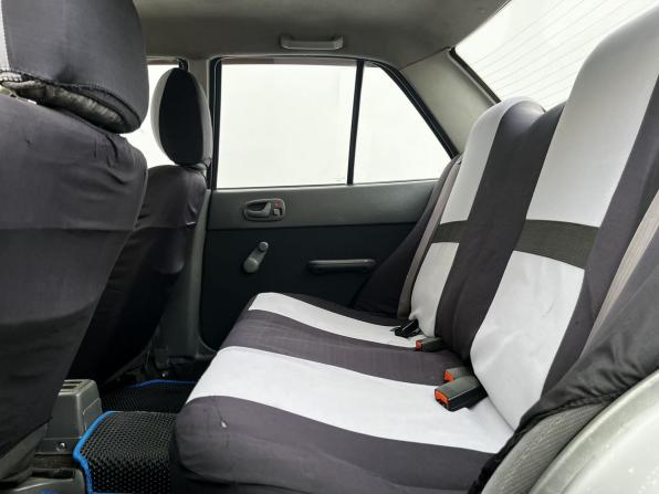 Suzuki Swift II Рестайлинг с пробегом 2002 года, цена 200 000 рублей, 45650 км, седан, Автокод Объявления