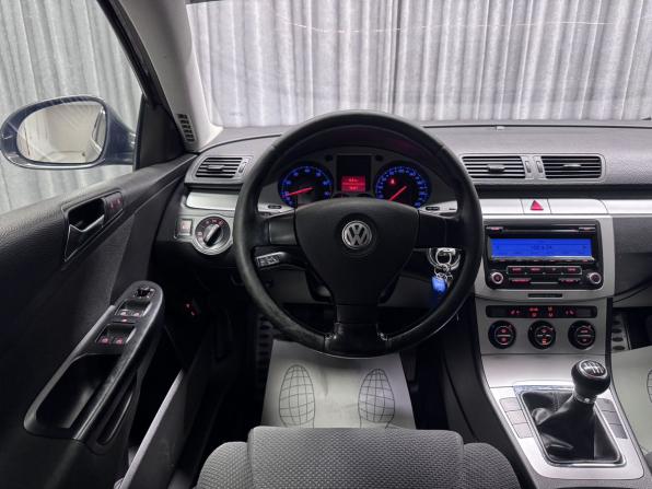 Volkswagen Passat B6 с пробегом 2008 года, цена 890 000 рублей, 291696 км, седан, Автокод Объявления