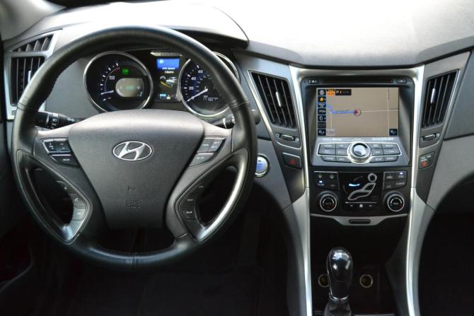 Hyundai Sonata VI (YF) с пробегом 2014 года, цена 1 080 000 рублей, 276519 км, седан, Автокод Объявления
