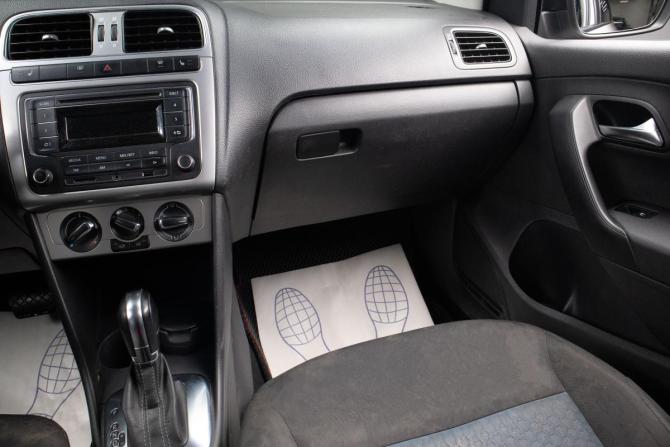 Volkswagen Polo V с пробегом 2013 года, цена 879 000 рублей, 141000 км, седан, Автокод Объявления