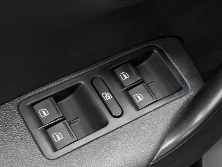 Volkswagen Polo V Рестайлинг Ростов-на-Дону  - изображение 16