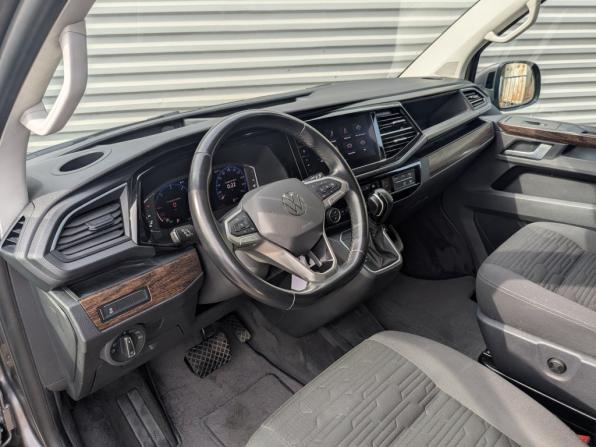 Volkswagen Multivan T6 Рестайлинг с пробегом 2021 года, цена 4 700 000 рублей, 207418 км, минивэн, Автокод Объявления