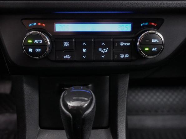 Toyota Corolla XI (E160 E170 E180) с пробегом 2013 года, цена 1 520 000 рублей, 152165 км, седан, Автокод Объявления