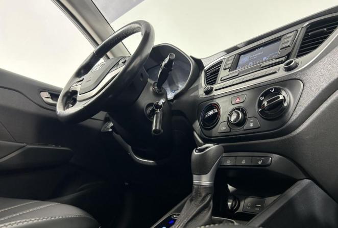 Hyundai Solaris II с пробегом 2018 года, цена 1 370 000 рублей, 131054 км, седан, Автокод Объявления