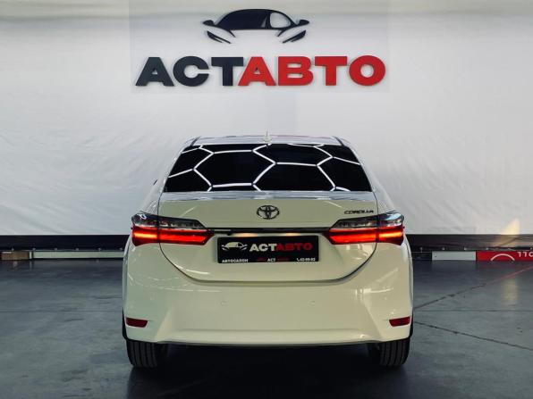 Toyota Corolla XI (E160 E170 E180) Рестайлинг 1 с пробегом 2017 года, цена 1 670 000 рублей, 89158 км, седан, Автокод Объявления