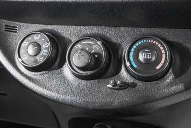 Toyota Vitz III (XP130) Рестайлинг с пробегом 2014 года, цена 899 000 рублей, 105000 км, хэтчбек, Автокод Объявления