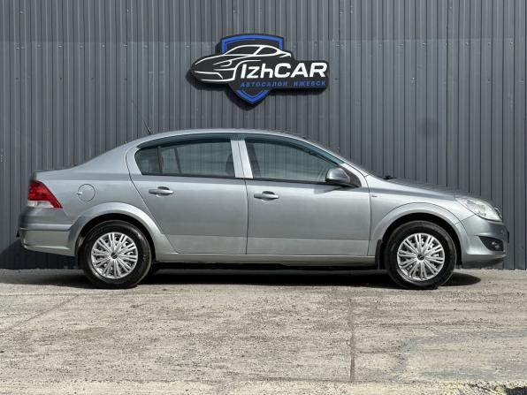 Opel Astra H Рестайлинг с пробегом 2013 года, цена 599 000 рублей, 232500 км, седан, Автокод Объявления