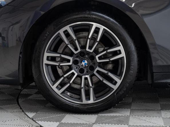 BMW 5 серии VIII (G60/G61/G68) с пробегом 2023 года, цена 7 800 000 рублей, 37655 км, седан, Автокод Объявления
