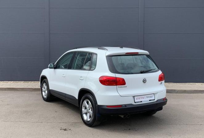 Volkswagen Tiguan I Рестайлинг с пробегом 2015 года, цена 1 395 000 рублей, 91232 км, внедорожник, Автокод Объявления