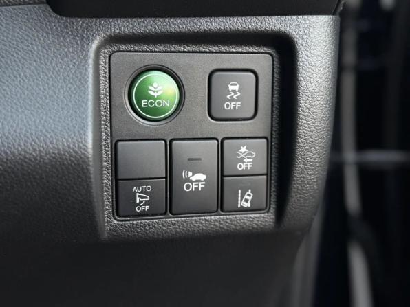Honda Vezel I с пробегом 2017 года, цена 1 499 000 рублей, 130002 км, внедорожник, Автокод Объявления